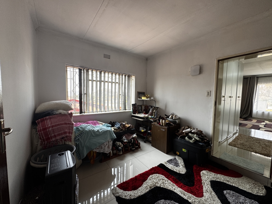 4 Bedroom Property for Sale in Mondeor Gauteng