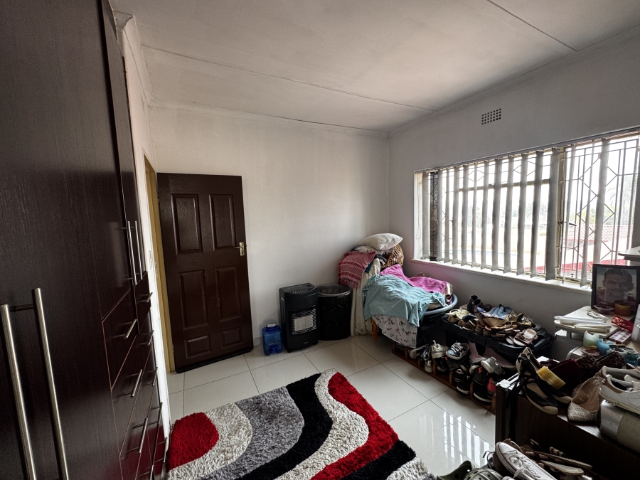 4 Bedroom Property for Sale in Mondeor Gauteng