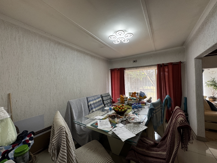 4 Bedroom Property for Sale in Mondeor Gauteng