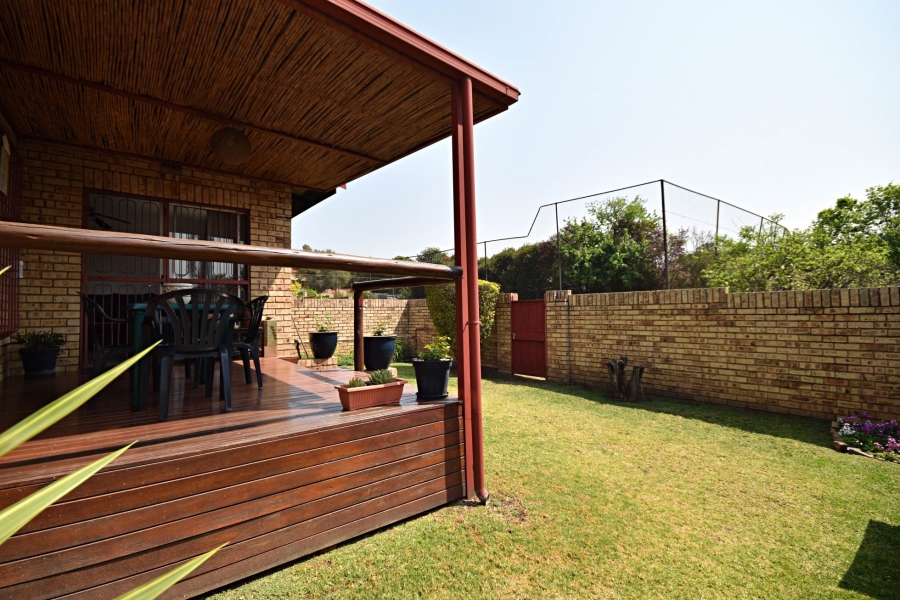 3 Bedroom Property for Sale in Bromhof Gauteng