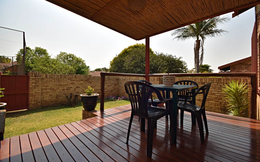 3 Bedroom Property for Sale in Bromhof Gauteng