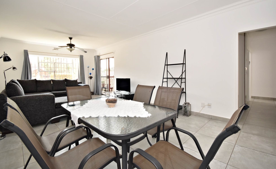 3 Bedroom Property for Sale in Bromhof Gauteng
