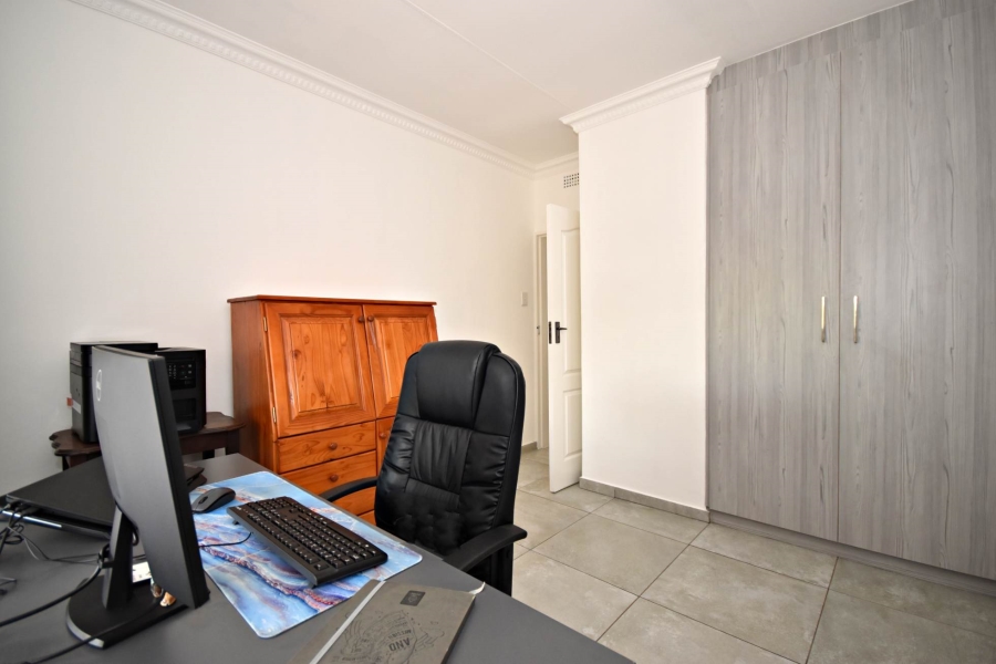 3 Bedroom Property for Sale in Bromhof Gauteng