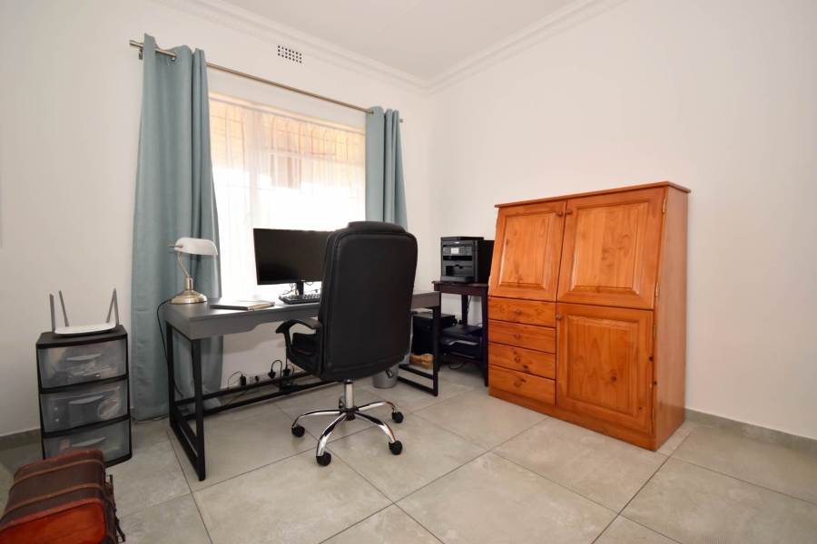 3 Bedroom Property for Sale in Bromhof Gauteng