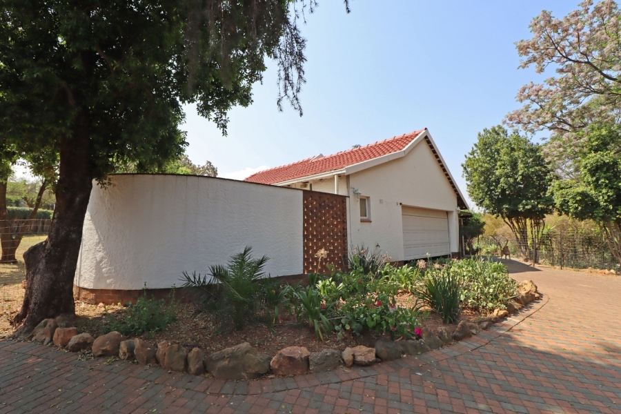 To Let 4 Bedroom Property for Rent in Bryanston Gauteng