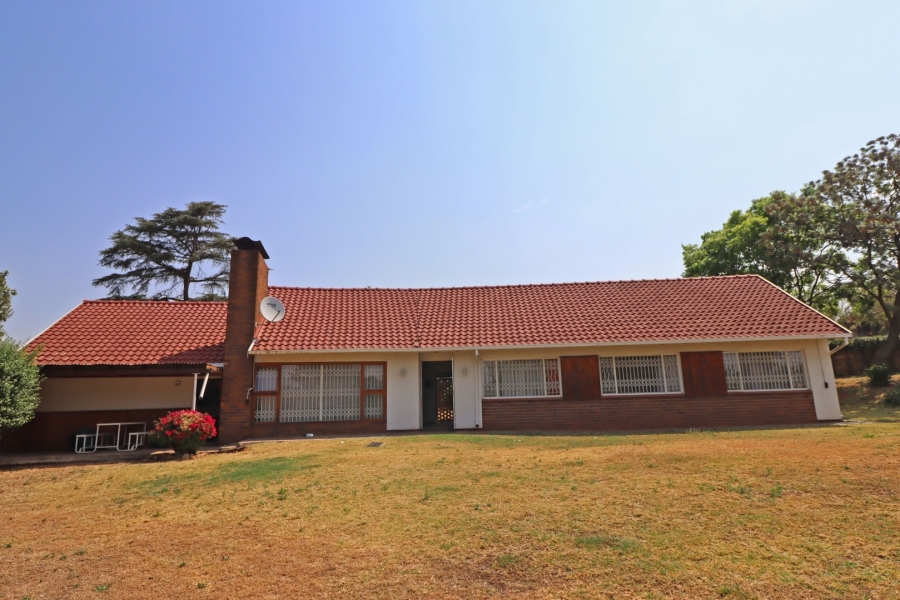 To Let 4 Bedroom Property for Rent in Bryanston Gauteng