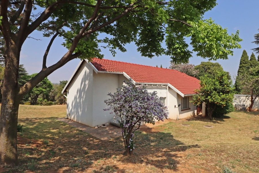 To Let 4 Bedroom Property for Rent in Bryanston Gauteng