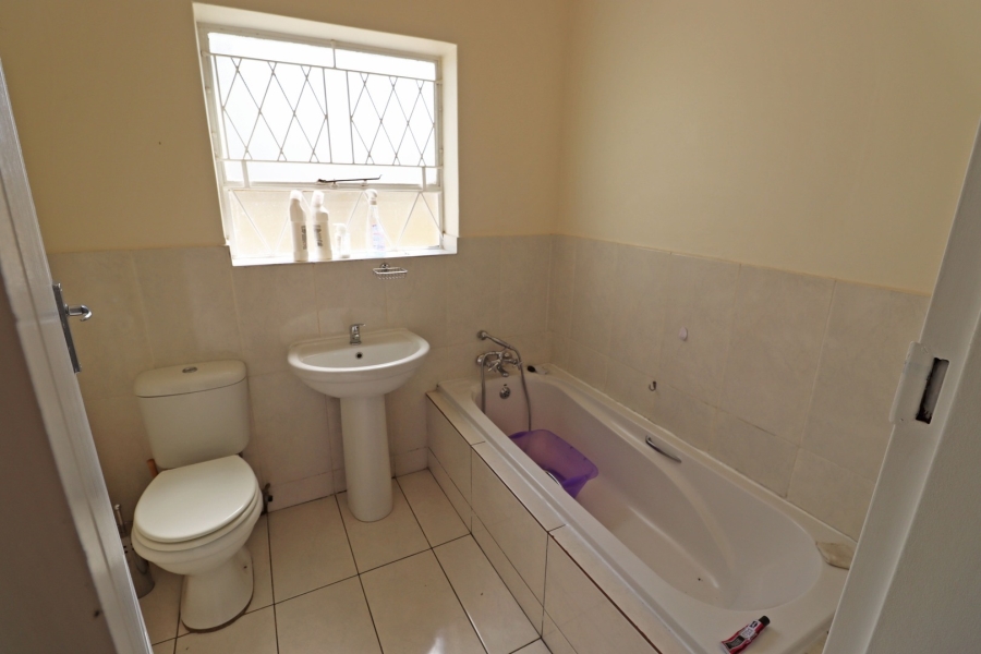 To Let 4 Bedroom Property for Rent in Bryanston Gauteng