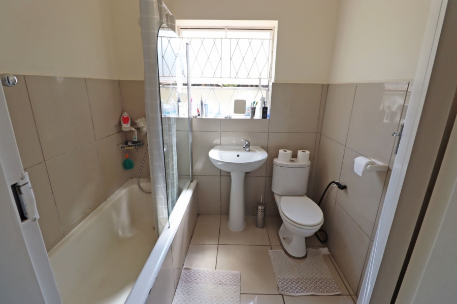 To Let 4 Bedroom Property for Rent in Bryanston Gauteng