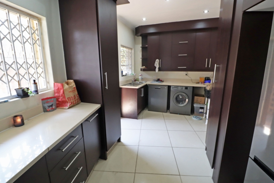 To Let 4 Bedroom Property for Rent in Bryanston Gauteng