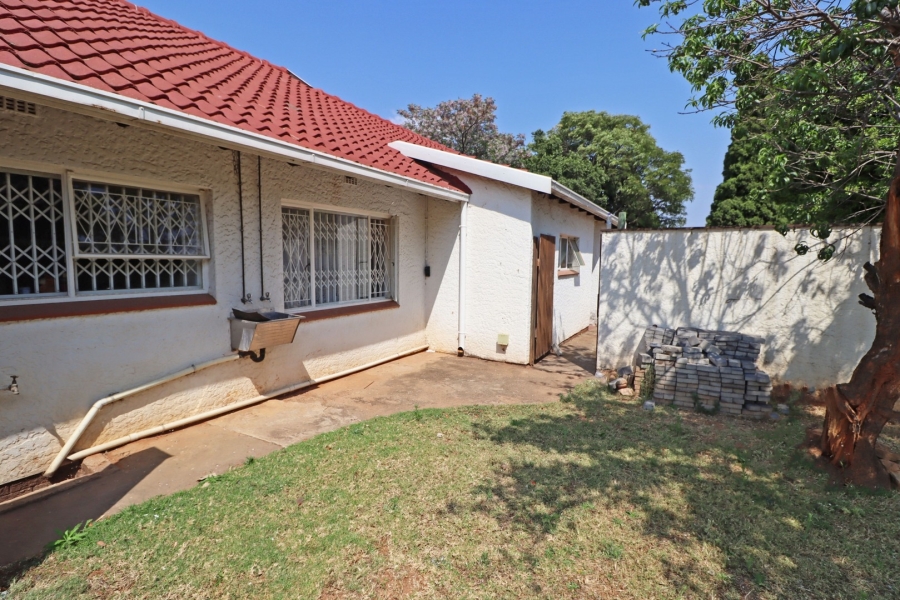 To Let 4 Bedroom Property for Rent in Bryanston Gauteng