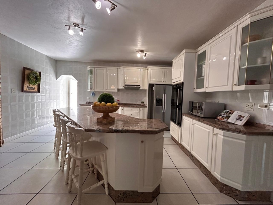 4 Bedroom Property for Sale in Eldoraigne Gauteng