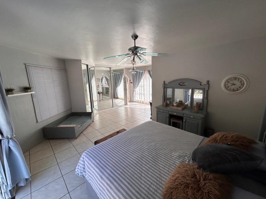 4 Bedroom Property for Sale in Eldoraigne Gauteng