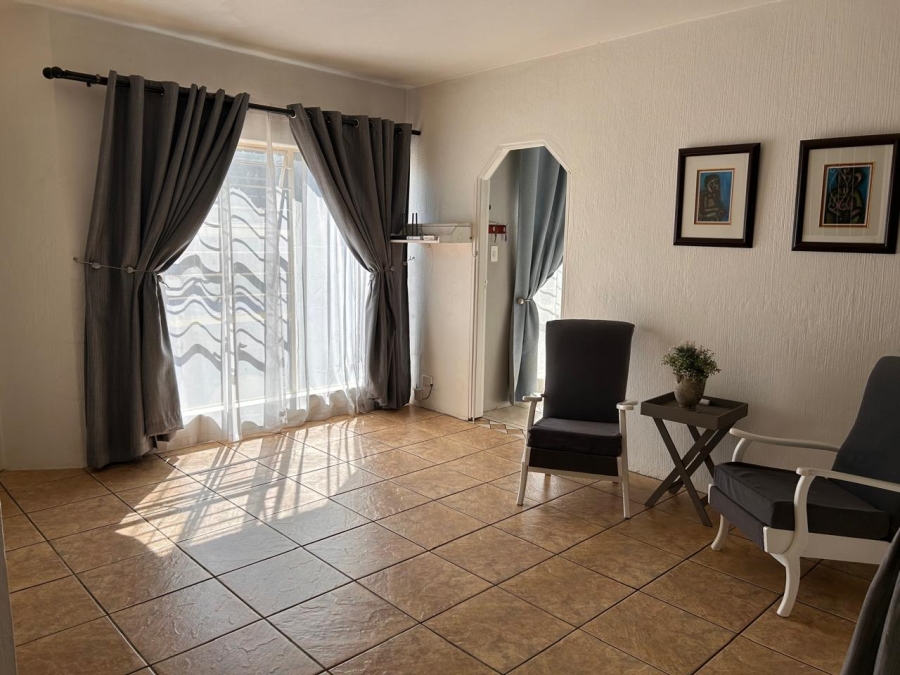 4 Bedroom Property for Sale in Eldoraigne Gauteng