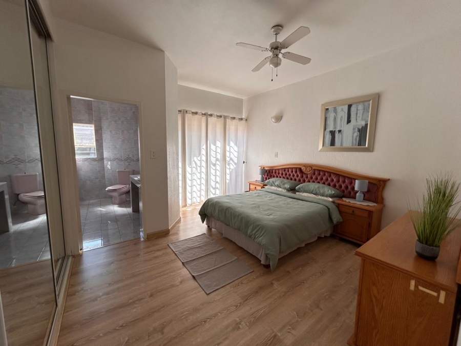 4 Bedroom Property for Sale in Eldoraigne Gauteng