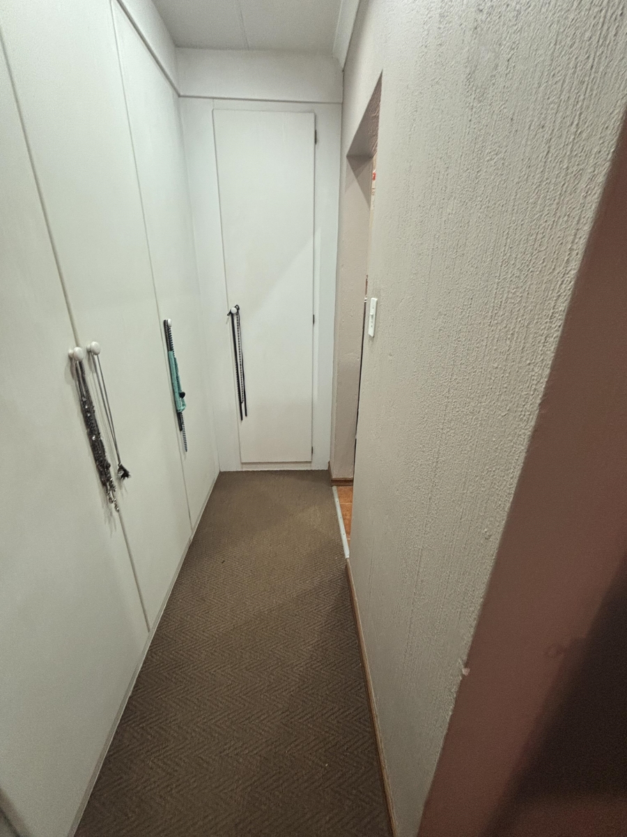 To Let 2 Bedroom Property for Rent in Monument Park Gauteng