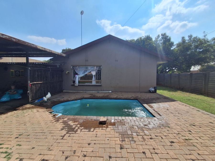 3 Bedroom Property for Sale in Arcon Park Gauteng