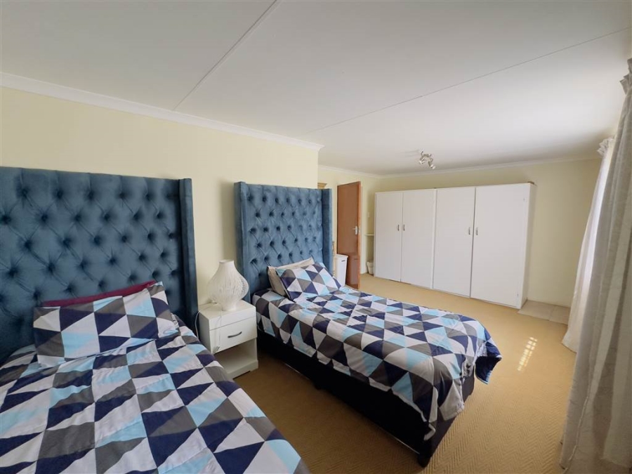 11 Bedroom Property for Sale in Lambton Gauteng