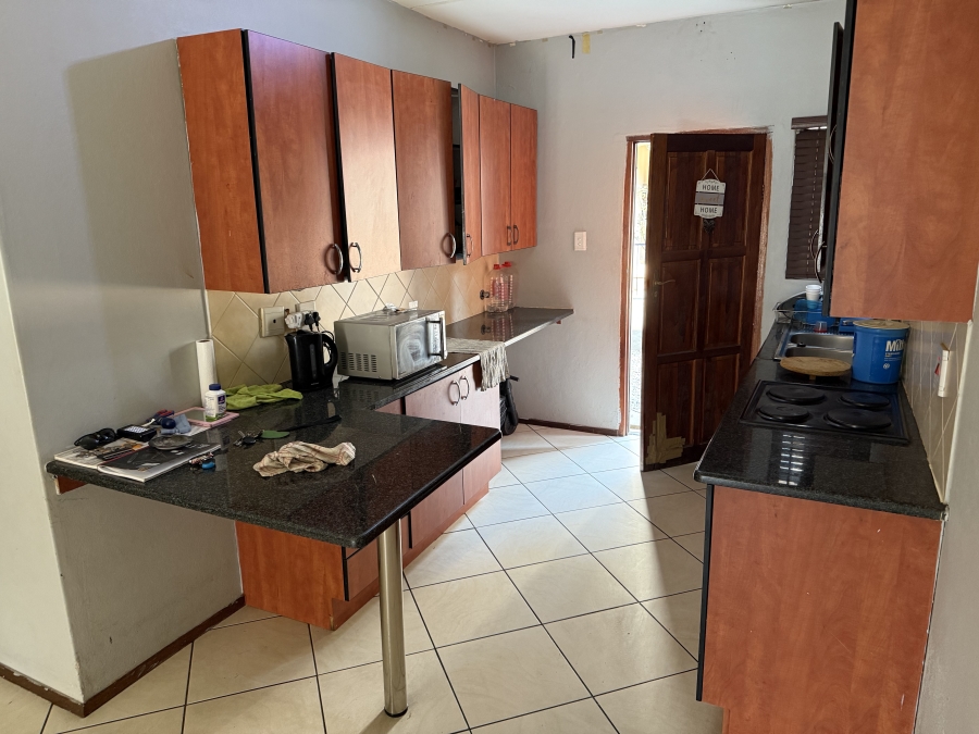 2 Bedroom Property for Sale in Little Falls Gauteng