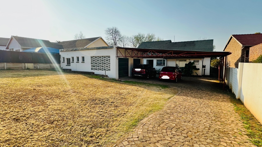 4 Bedroom Property for Sale in Illiondale Gauteng