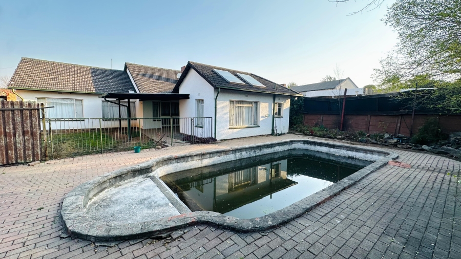 4 Bedroom Property for Sale in Illiondale Gauteng