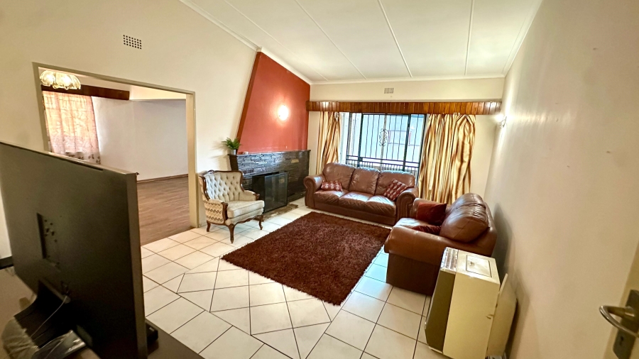 4 Bedroom Property for Sale in Illiondale Gauteng