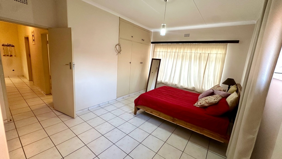 4 Bedroom Property for Sale in Illiondale Gauteng