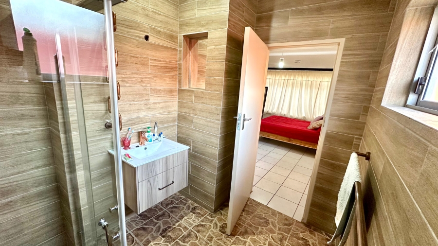 4 Bedroom Property for Sale in Illiondale Gauteng