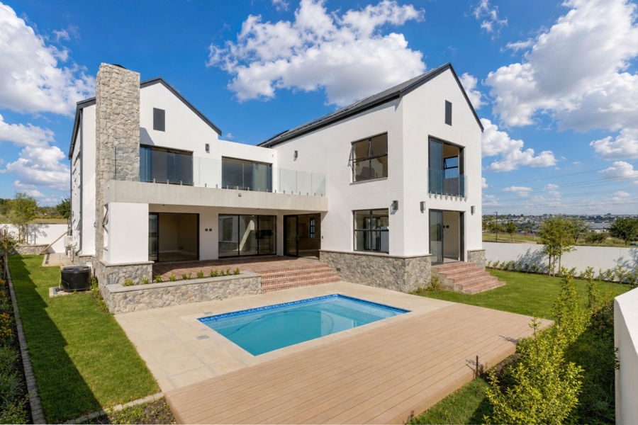 5 Bedroom Property for Sale in Helderfontein Estate Gauteng