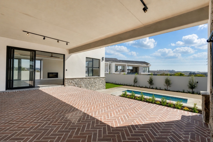 5 Bedroom Property for Sale in Helderfontein Estate Gauteng
