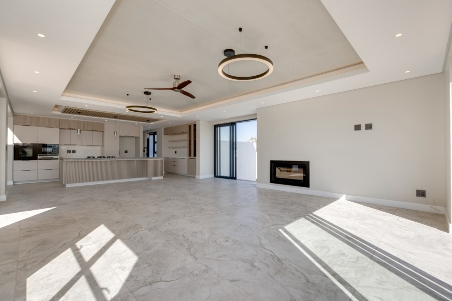 5 Bedroom Property for Sale in Helderfontein Estate Gauteng