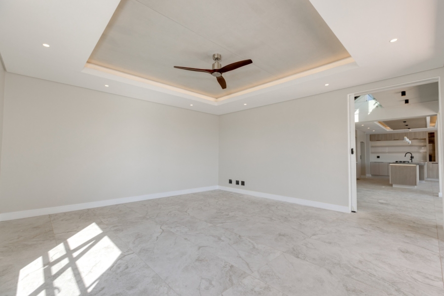 5 Bedroom Property for Sale in Helderfontein Estate Gauteng