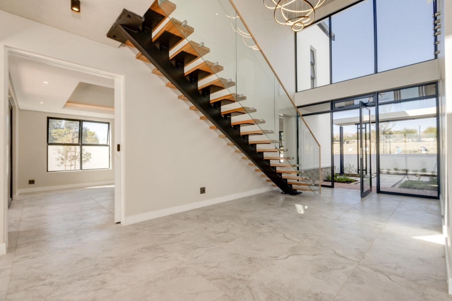 5 Bedroom Property for Sale in Helderfontein Estate Gauteng