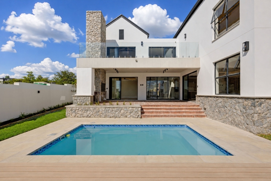 5 Bedroom Property for Sale in Helderfontein Estate Gauteng