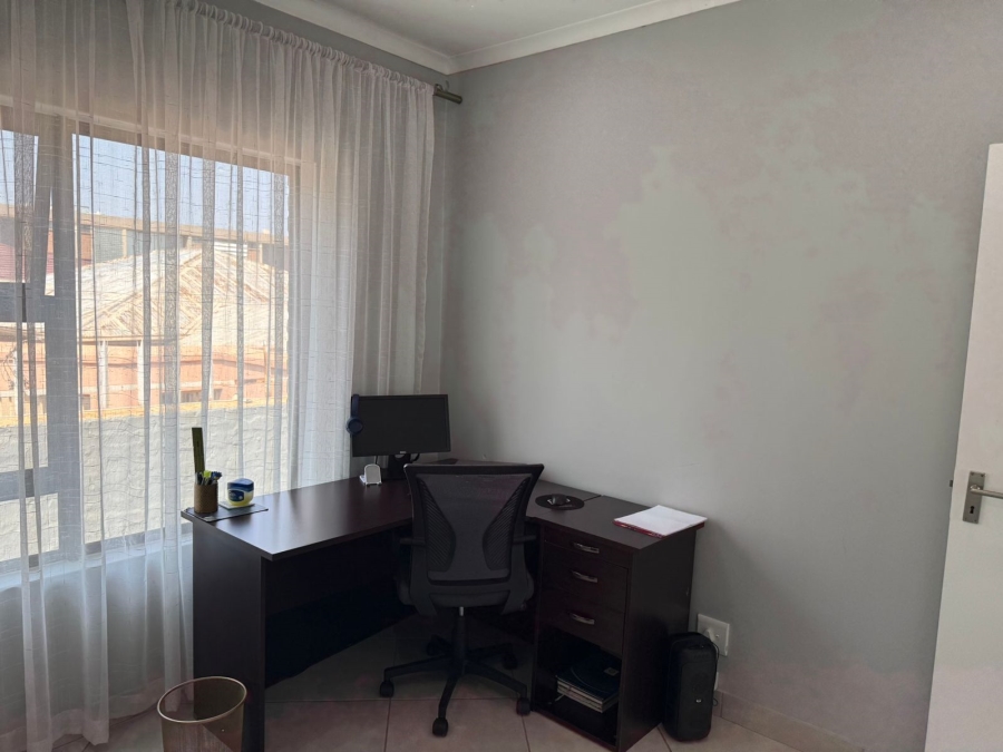 2 Bedroom Property for Sale in Florida Gauteng