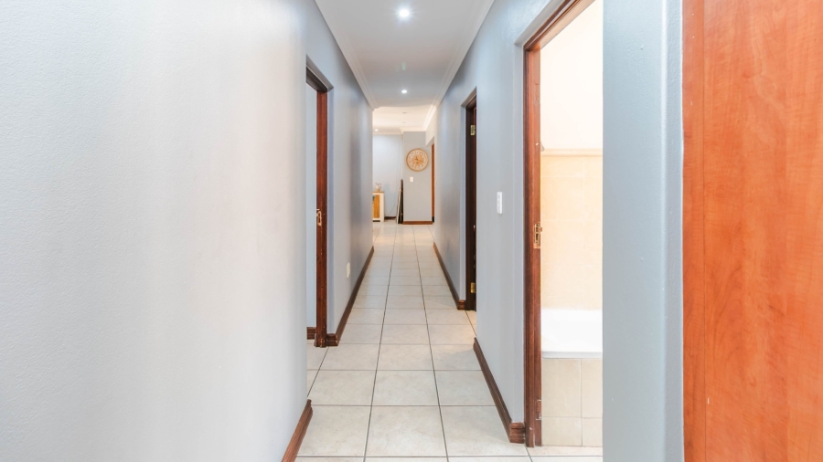 To Let 3 Bedroom Property for Rent in Noordwyk Gauteng