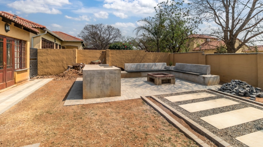 To Let 3 Bedroom Property for Rent in Noordwyk Gauteng