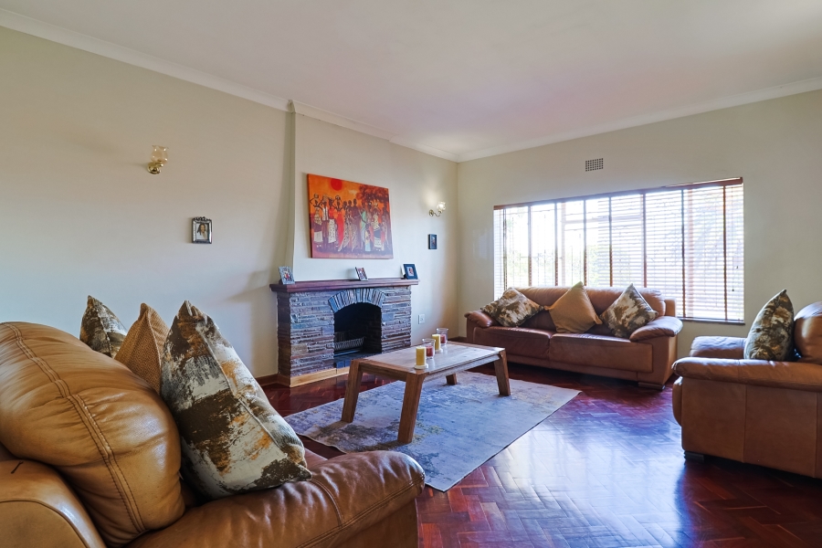 To Let 4 Bedroom Property for Rent in Linmeyer Gauteng