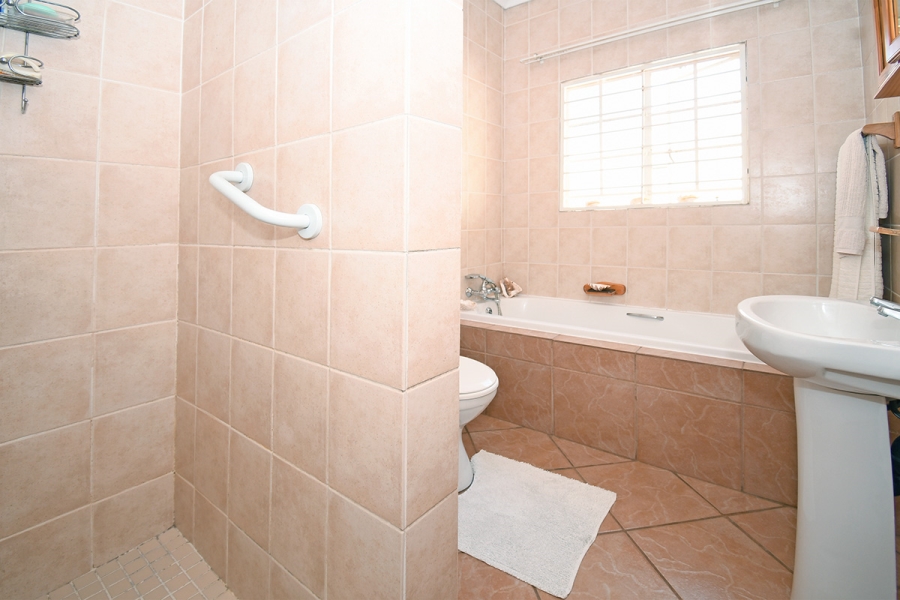 2 Bedroom Property for Sale in Northwold Gauteng