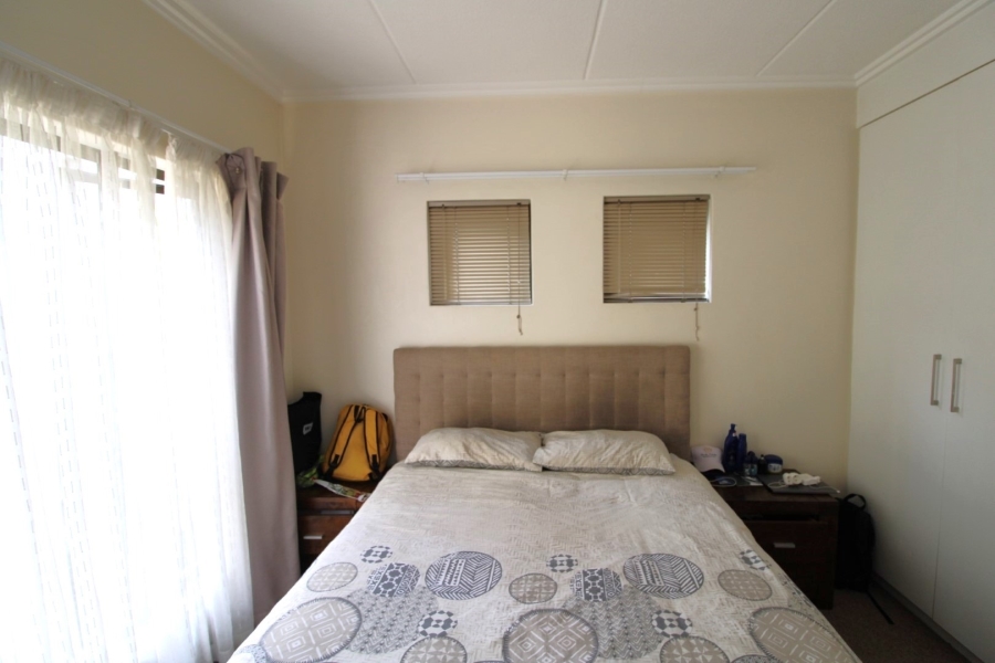 2 Bedroom Property for Sale in Bryanston Gauteng