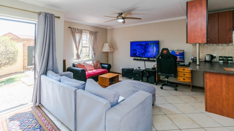 2 Bedroom Property for Sale in Halfway Gardens Gauteng