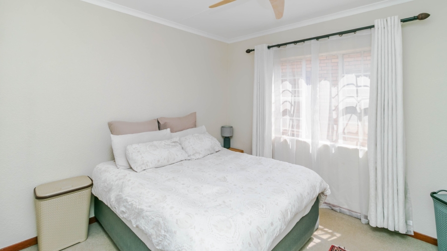 2 Bedroom Property for Sale in Halfway Gardens Gauteng