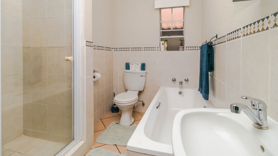 2 Bedroom Property for Sale in Halfway Gardens Gauteng