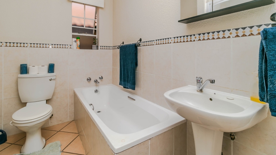 2 Bedroom Property for Sale in Halfway Gardens Gauteng