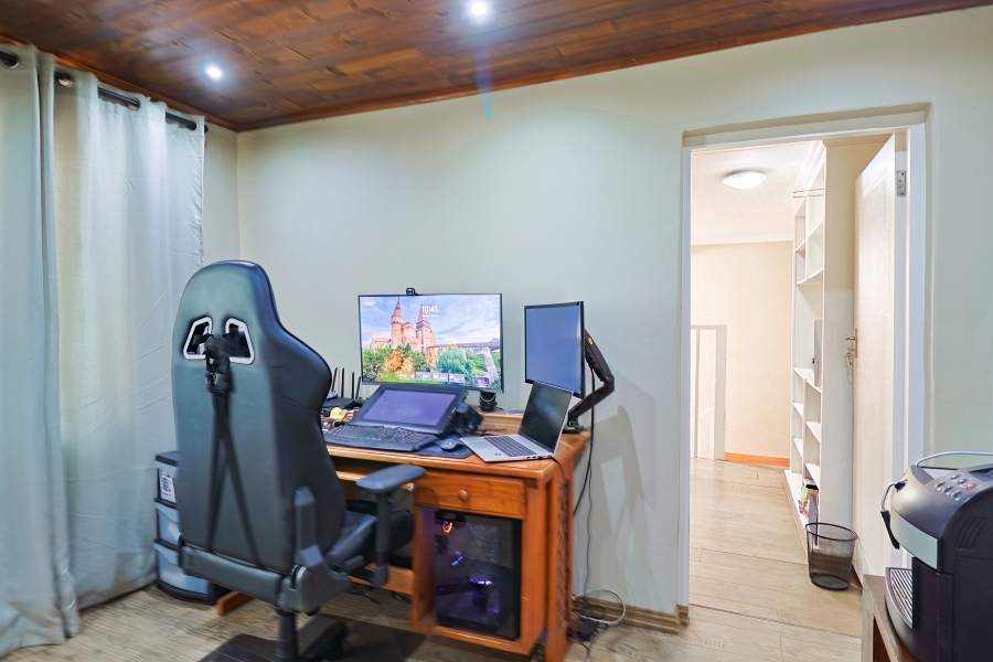 3 Bedroom Property for Sale in Wierda Park Gauteng