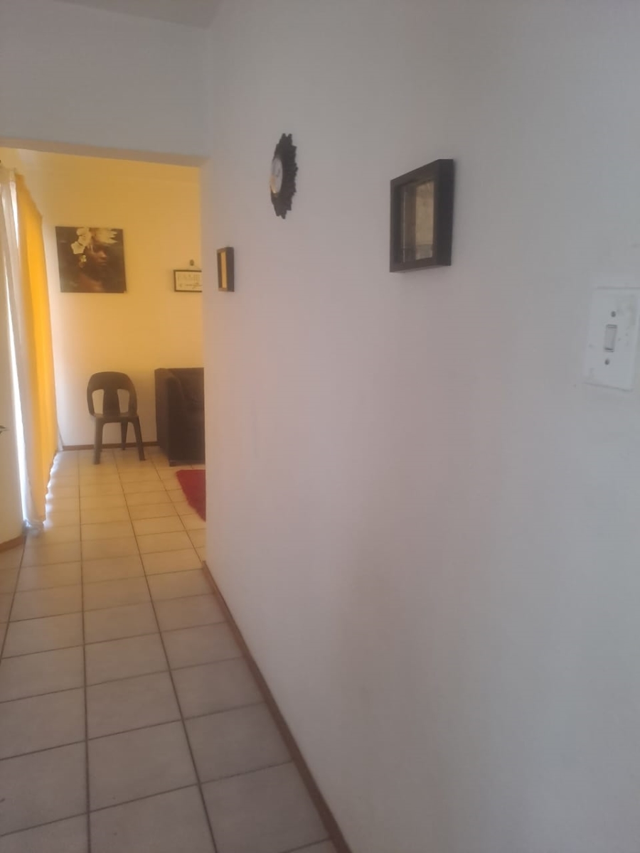 2 Bedroom Property for Sale in Three Rivers Gauteng