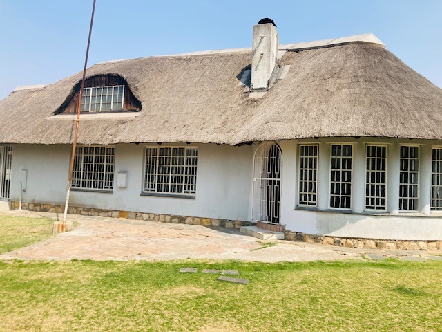 6 Bedroom Property for Sale in Dersley Gauteng