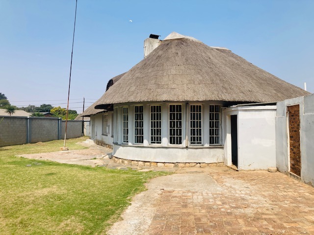 6 Bedroom Property for Sale in Dersley Gauteng