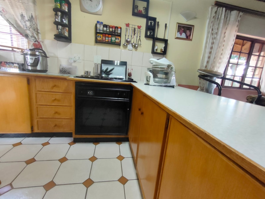 3 Bedroom Property for Sale in Eike Park Gauteng