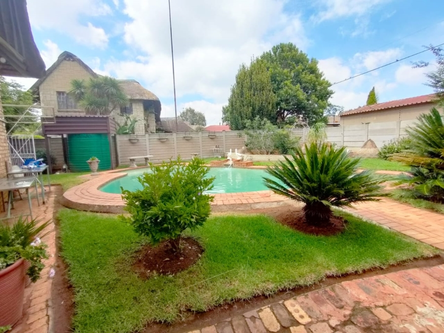 3 Bedroom Property for Sale in Eike Park Gauteng